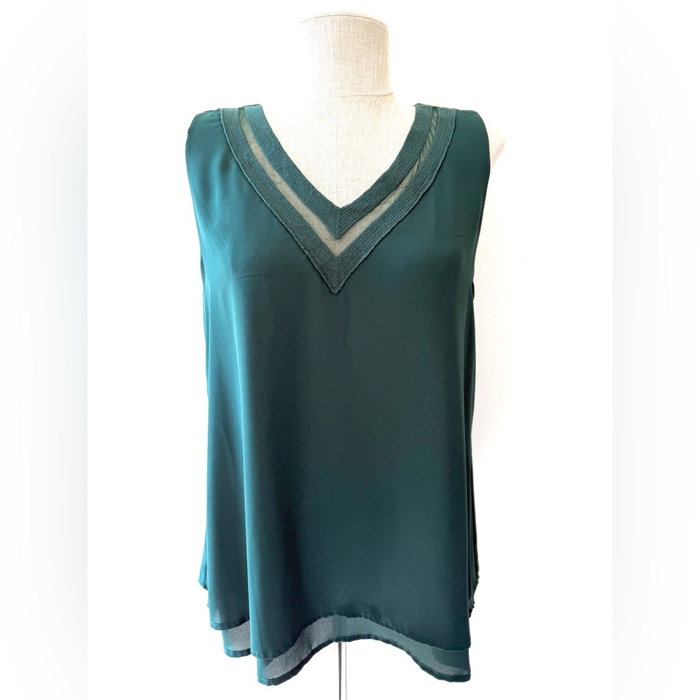 41 Hawthorn Green V-Neck Sheer Lightweight Sleeveless Blouse Feminine - Picture 5 of 11